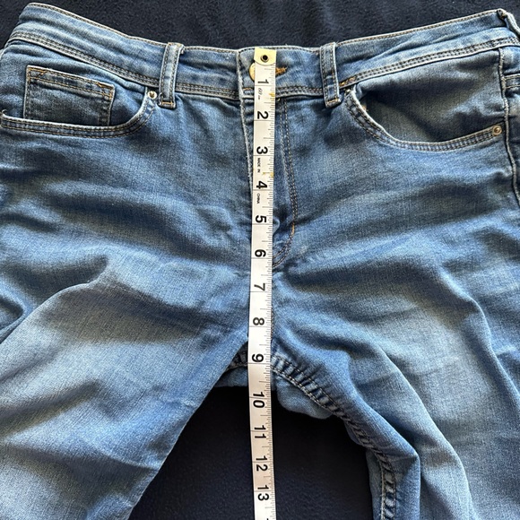 8 - H&M Divided Jeans - Picture 3 of 8